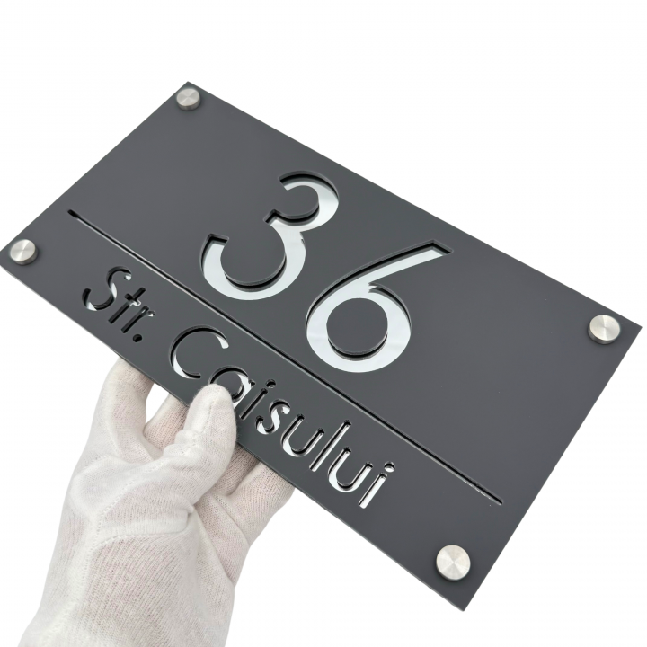 NUMAR CASA PREMIUM - Gri Satinat / Argintiu Oglinda / 4 Distantieri Argintii - 28x15cm