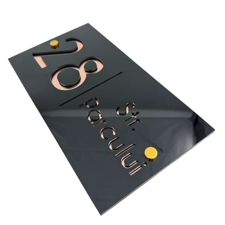 NUMAR CASA PREMIUM - Negru Lucios / Roze Auriu Oglinda / 2 Distantieri Aurii - 28x15cm