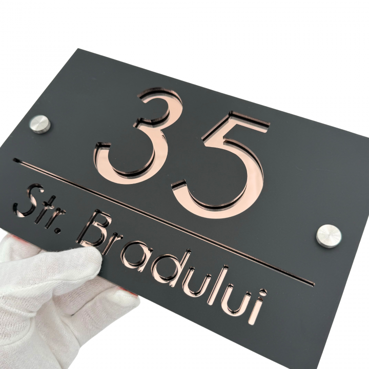 NUMAR CASA PREMIUM - Negru Satinat / Roze Auriu Oglinda / 2 Distantieri Argintii - 24x15cm