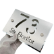 NUMAR CASA PREMIUM - Aluminiu Periat / Aluminiu Argintiu Oglinda / 2 Distantieri Argintii - 20x13cm