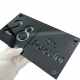 NUMAR CASA PREMIUM - Negru Lucios / Gri Antracit Oglinda / 4 Distantieri Negrii - 28x15cm
